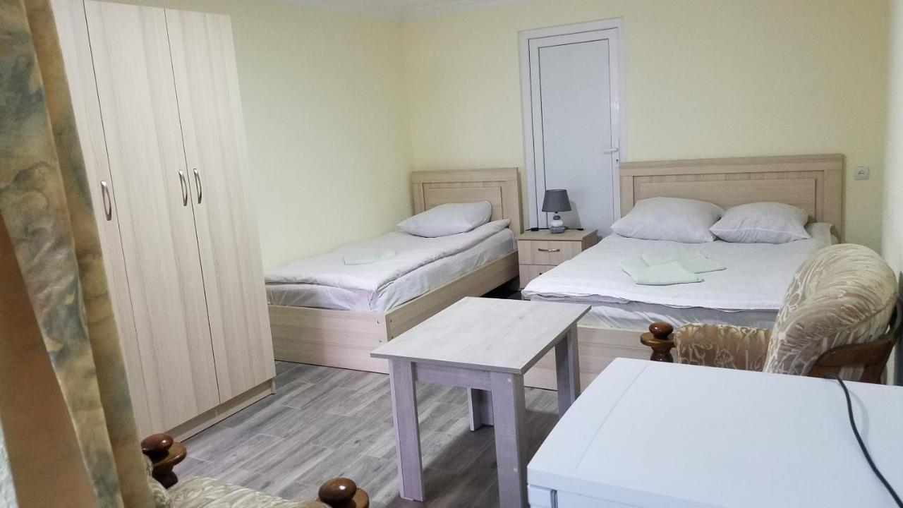 Guest House Green Rose Borjomi Εξωτερικό φωτογραφία