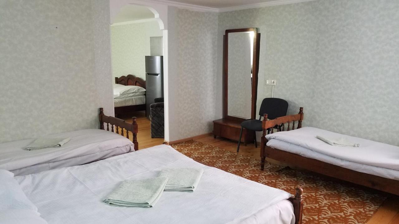 Guest House Green Rose Borjomi Εξωτερικό φωτογραφία