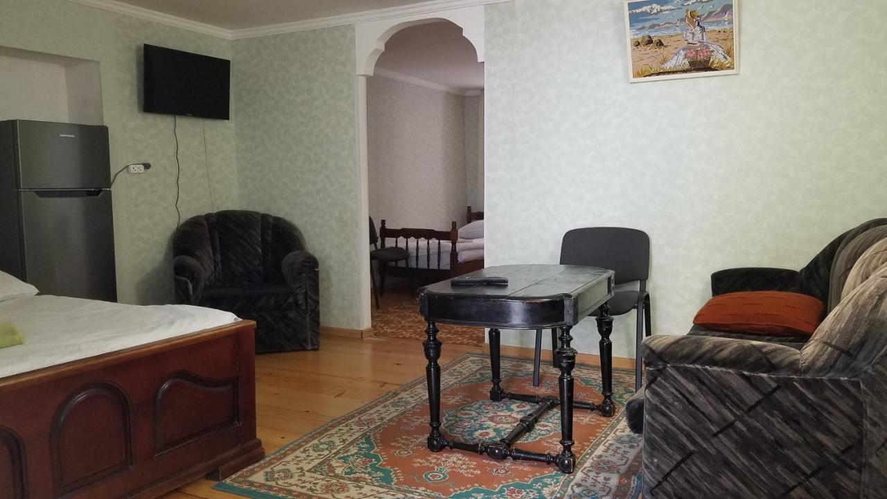 Guest House Green Rose Borjomi Εξωτερικό φωτογραφία